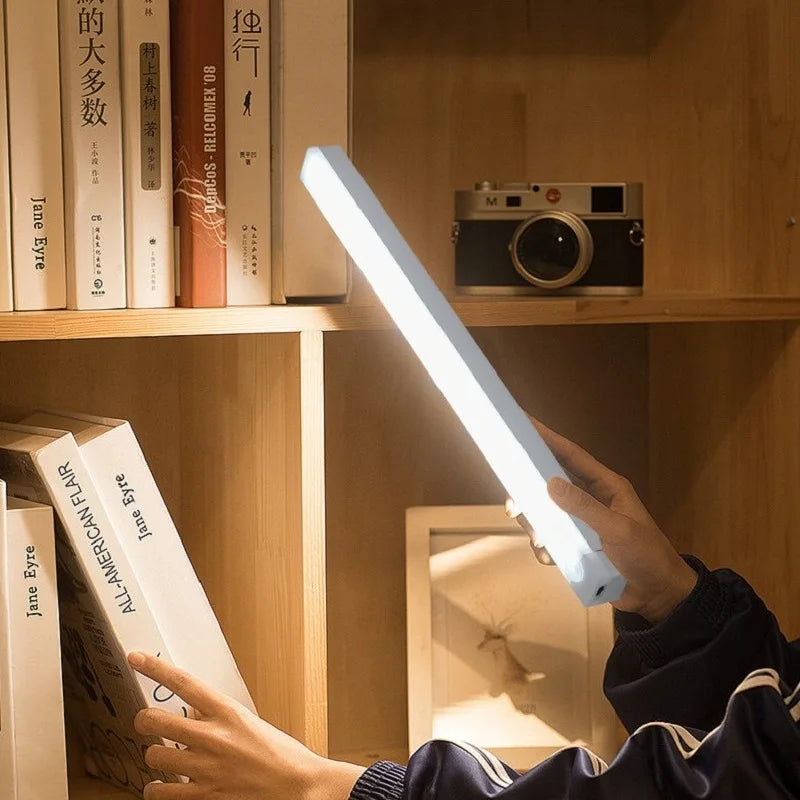 Barra LED Magnetica Ricaricabile — Luce a Induzione per Armadio