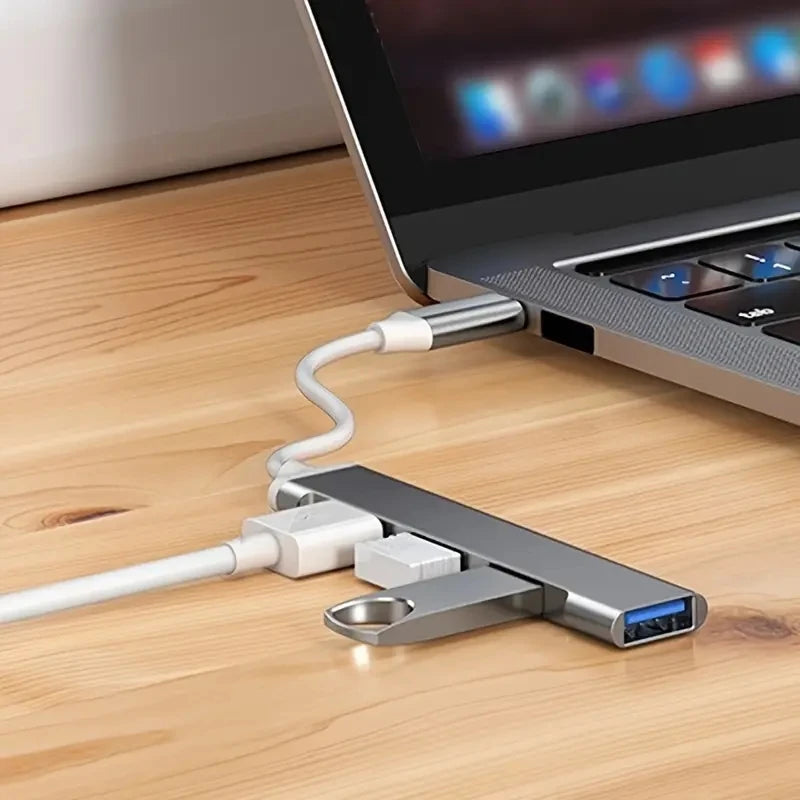 Hub USB-C 4 Porte OTG — Per MacBook, Xiaomi e Laptop