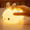 Luce Notturna LED RGB a Forma di Coniglio con Sensore Touch, Lampada Colorata Ricaricabile USB in Silicone per Bambini, Giocattolo, Regalo Festivo